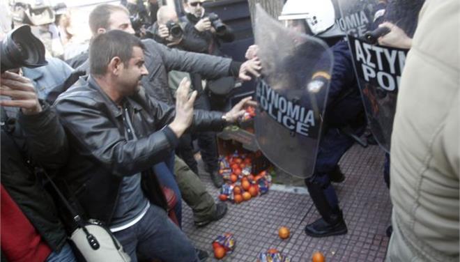 Αυτή είναι η «δημοκρατία» τους!