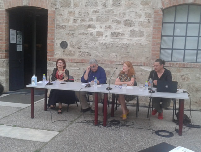 «Σιδηρόδρομος σφυρίζων εις την πεδιάδα»