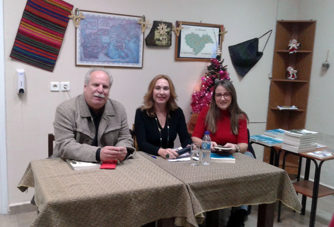 Δύο συγγραφείς παρουσίασαν με επιτυχία τα βιβλία τους στα Μονόσπιτα