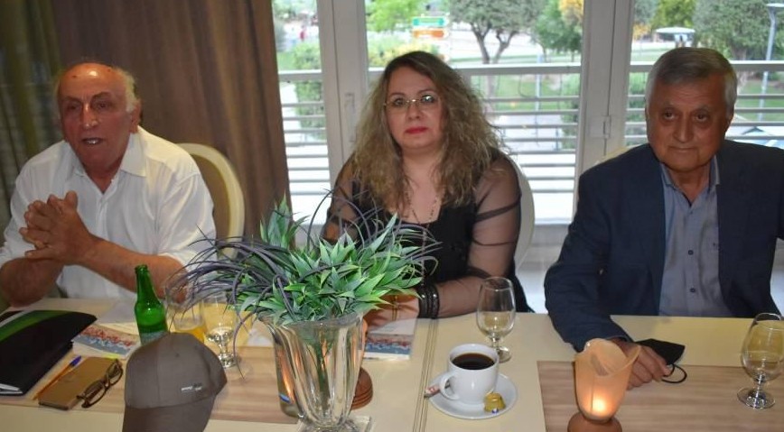 Στη Βέροια παρουσιάστηκε το βιβλίο του Γιώργου Σιώμου "Μικρά πεζά" Ενύπνιο 2021, Με μεγάλη επιτυχία, Τετάρτη 11/5/2022!