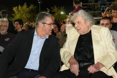 ΑΠΟΧΑΙΡΕΤΙΣΜΟΣ ΤΟΥ ΓΓ ΤΗΣ ΚΕ ΤΟΥ ΚΚΕ ΔΗΜΗΤΡΗ ΚΟΥΤΣΟΥΜΠΑ  ΣΤΟΝ ΜΙΚΗ ΘΕΟΔΩΡΑΚΗ