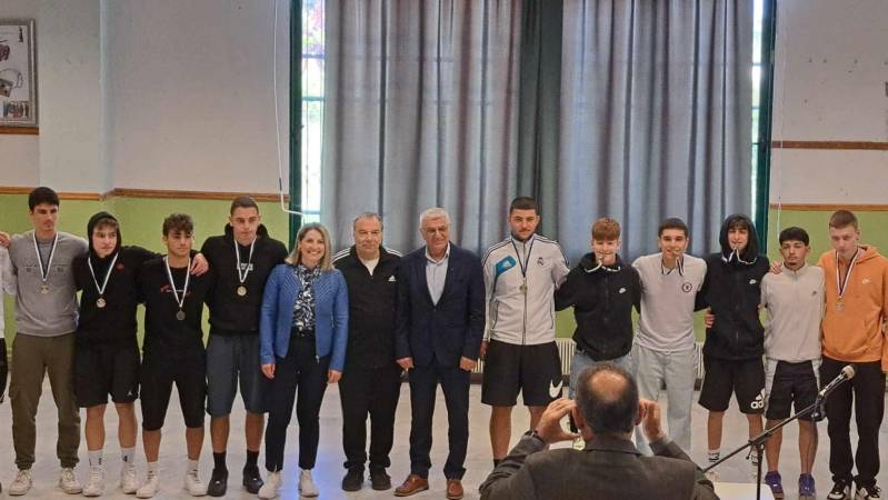 Πρωταθλητές Ημαθίας στο μπάσκετ το 4ο ΓΕΛ Βέροιας & στο χάντμπολ το 3ο ΓΕΛ Βέροιας