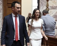 Πρόεδρος ο Αλέξης Χαρίτσης στη νέα κοινοβουλευτική ομάδα των «11»
