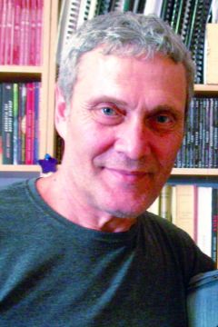 Αλμπέρτο Εσκενάζυ, ηθοποιός, συγγραφέας: “Ο άνθρωπος πρέπει να ηρεμήσει, ν’ αγαπά τις τέχνες, τον συνάνθρωπό του”