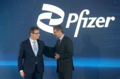 Στην ποδιά της «Pfizer» τα δημόσια πανεπιστήμια της Θεσσαλονίκης