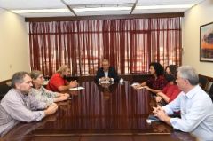 Με την Ομοσπονδία Πολυμελών Οικογενειών με τρία τέκνα συναντήθηκε ο Δ. Κουτσούμπας