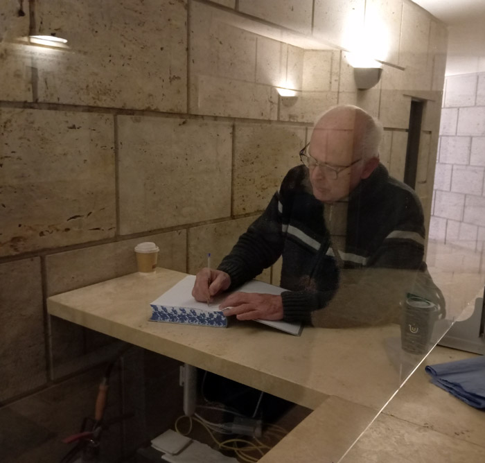 Με γνώση και θαυμασμό