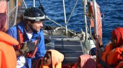 Σοβαρά ερωτήματα για την ακύρωση της βράβευσης του διασώστη Ι. Αποστολόπουλου