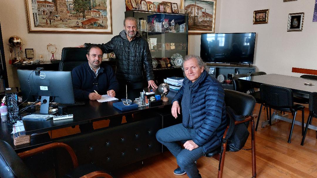 Υπογραφή σύμβασης για την «ΕΠΙΣΚΕΥΗ, ΣΥΝΤΗΡΗΣΗ ΠΑΛΙΩΝ ΚΑΙ ΑΝΕΓΕΡΣΗ ΝΕΩΝ ΚΛΩΒΩΝ ΦΙΛΟΞΕΝΙΑΣ ΣΤΟ ΚΑΤΑΦΥΓΙΟ ΖΩΩΝ ΣΥΝΤΡΟΦΙΑΣ ΔΗΜΟΥ ΒΕΡΟΙΑΣ»