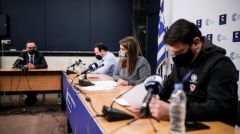 Με «ατομική ευθύνη», δήθεν «ανταλλάγματα» και εκβιασμούς η αντιμετώπιση της μετάλλαξης «Δέλτα»