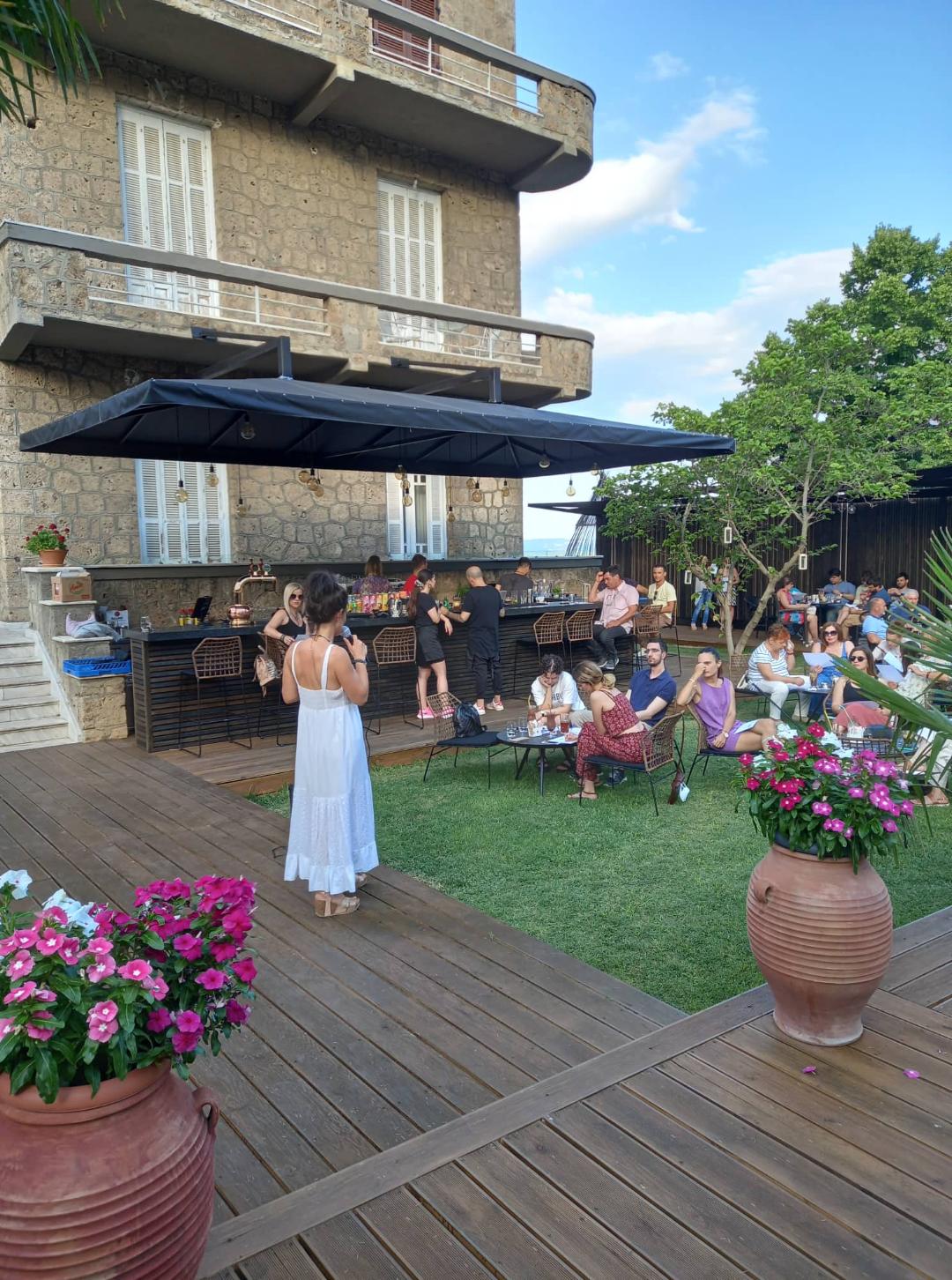 «ΕΝΩΝΟΝΤΑΣ ΤΑ ΜΟΝΟΠΑΤΙΑ ΜΑΣ ΑΠΟ ΤΟ ΕΓΩ ΣΤΟ ΕΜΕΙΣ!»