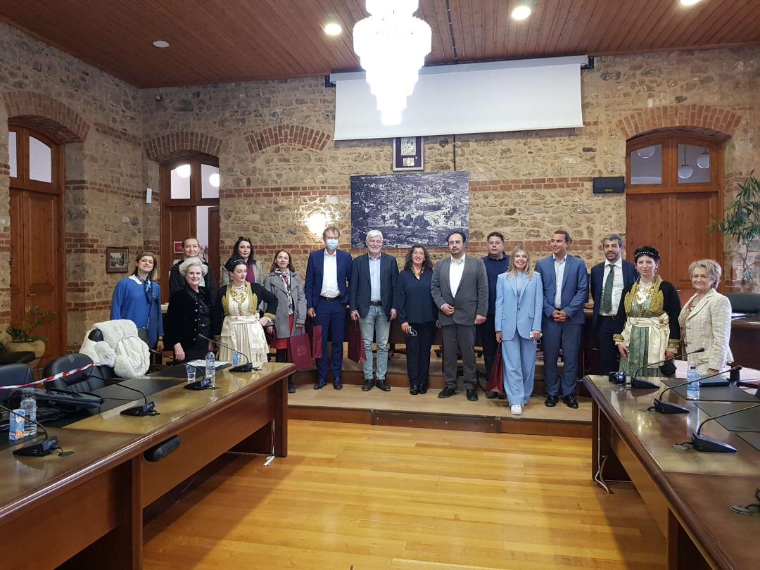 Έρευνα και θεραπεία καρκινικών όγκων με ιόντα . Εκπρόσωποι του Ινστιτούτου SEEIISΤ στο Δημαρχείο Βέροιας