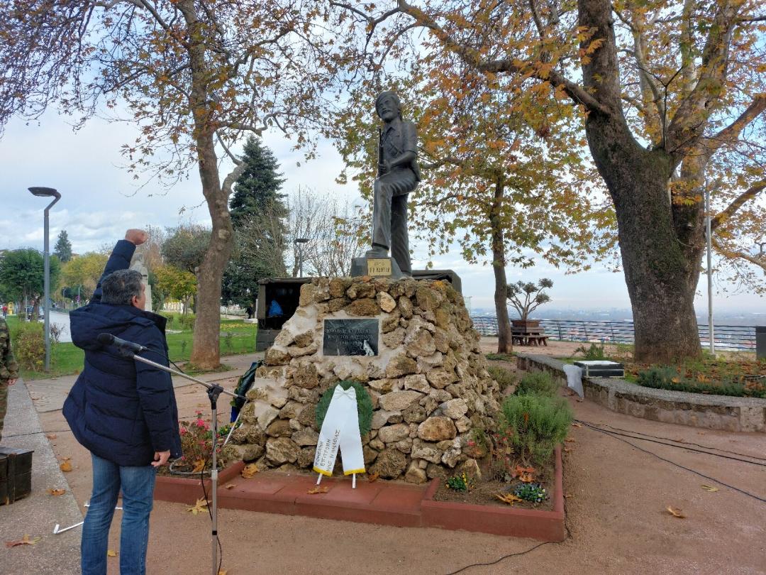 Κατάθεση στεφάνων ΤΕ Ημαθίας ΚΚΕ & Παραρτήματος Βέροιας ΠΕΑΕΑ/ΔΣΕ για την Ημέρα Εθνικής Αντίστασης
