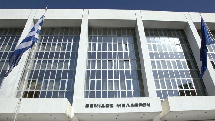 «Κόπηκαν» 12 από τα 44 κόμματα που δήλωσαν συμμετοχή στις εκλογές