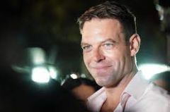 Καλά κρατούν οι αναταράξεις