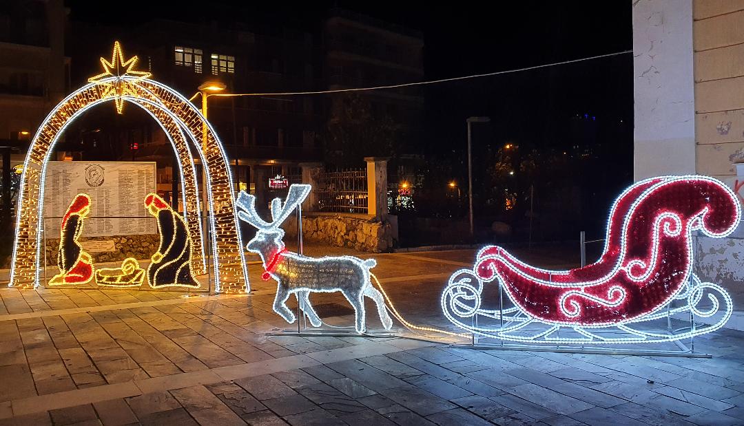 Χριστουγεννιάτικος διάκοσμος Δήμος Βέροιας