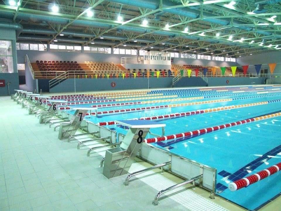 Ενεργειακή αναβάθμιση του δημοτικού κολυμβητηρίου Νάουσας με τοποθέτηση φωτιστικών νέας τεχνολογίας LED και ηλιακών πάνελ 