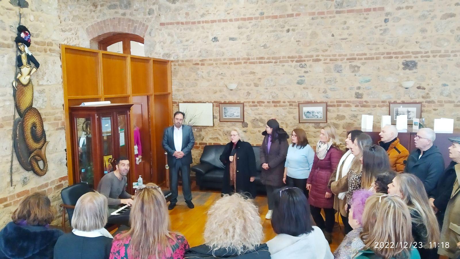 Χριστουγεννιάτικα κάλαντα στον Δήμαρχο Βέροιας