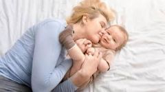 Μειώνονται διαρκώς οι γυναίκες που αποφασίζουν να τεκνοποιήσουν