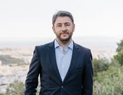 ΣΤΟ ΠΛΕΥΡΟ ΤΩΝ ΑΓΡΟΤΩΝ ΤΗΣ ΗΜΑΘΙΑΣ Ο ΝΙΚΟΣ ΑΝΔΡΟΥΛΑΚΗΣ