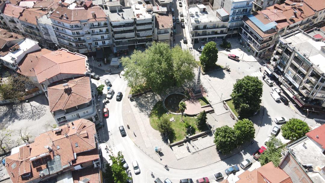 Εγκρίθηκε από το Πράσινο Ταμείο η ανάπλαση του ενιαίου δικτύου της Πλατείας Καρατάσου και των πεζοδρομίων της οδού  Βασ. Φιλίππου, προϋπολογισμού 605.625€