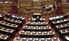 «Βολική» αντιπαράθεση