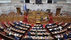 Εγκρίθηκε η πρόταση του ΚΚΕ για Εξεταστική Επιτροπή για το έγκλημα στα Τέμπη