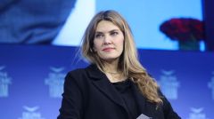 Χωρίς βραχιολάκι και με περιοριστικούς όρους η Εύα Καϊλή σύμφωνα με την εισαγγελία Βρυξελλών