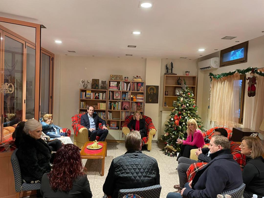 Επίσκεψη της κυρίας  Έλενας Ράπτη στο Σπίτι της Βεργίνας