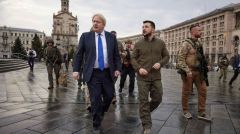Η Βρετανία εκπαιδεύει Ουκρανούς στρατιώτες σύμφωνα με τον Μπόρις Τζόνσον