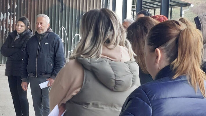 ΔΟΜΗ ΠΡΟΣΦΥΓΩΝ ΣΤΗΝ ΒΕΡΟΙΑ: Στο πλευρό των συμβασιούχων εργαζομένων κλιμάκιο του ΚΚΕ