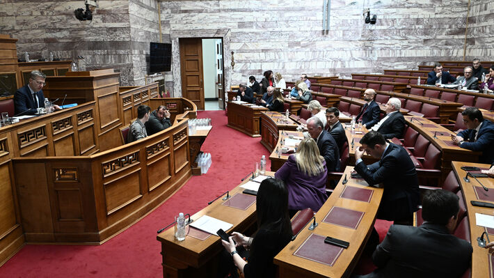 Μπουγάδα «προοδευτικότητας» στο αντιδραστικό νομοσχέδιο