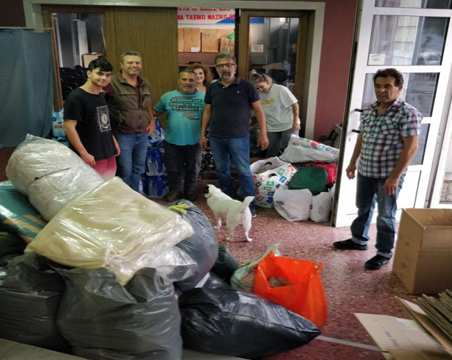 Έφυγε η πρώτη αποστολή ειδών πρώτης ανάγκης , για τη Θεσσαλία που συγκεντρώθηκε στο εργατικό κέντρο Ημαθίας « Γιώργος Βουτυράς» 