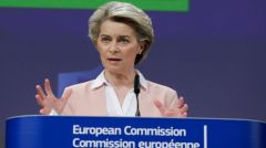 Η πρόεδρος της Κομισιόν ζητά την σύσταση ειδικού δικαστηρίου για τη Ρωσία