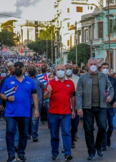 ΚΟΥΒΑ: Αντιμετωπίζει αποφασιστικά την πανδημία