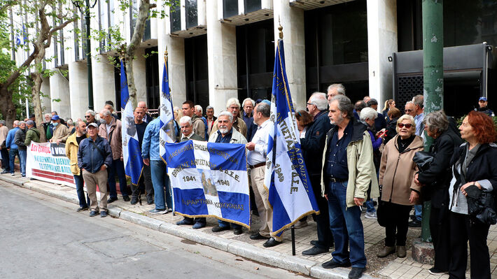 Παράσταση διαμαρτυρίας για τις γερμανικές αποζημιώσεις