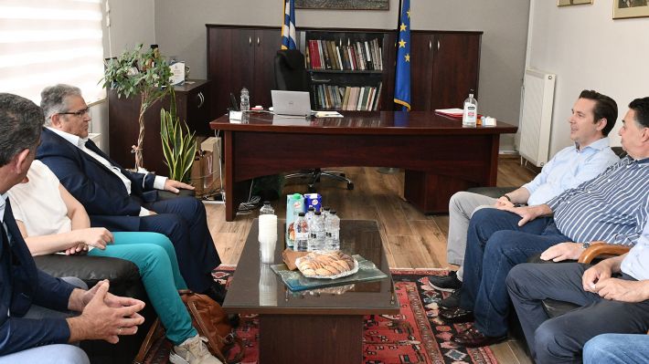 ΔΗΜΗΤΡΗΣ ΚΟΥΤΣΟΥΜΠΑΣ: Συνάντηση με τον δήμαρχο Νάουσας