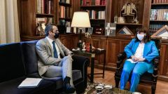 ΚΥΒΕΡΝΗΣΗ : Επιχειρεί να φορτώσει στο λαό τις εγκληματικές της ευθύνες για το νέο κύμα και για τους χαμηλούς ρυθμούς εμβολιασμού