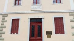 Απορρίμματα άφηνε ο δήμαρχος Ναυπλίου σε κατοικία υποψήφιου δημάρχου...