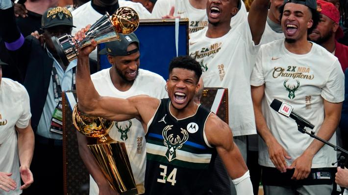 NBA: Πρωταθλητές οι Μιλγουόκι Μπακς, με μεγάλο πρωταγωνιστή τον Γιάννη Αντετοκούνμπο