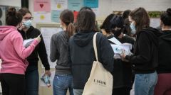 ΚΥΒΕΡΝΗΣΗ ΝΔ: Αποφάσισε εμβολιασμούς ανηλίκων από ιδιώτες παιδίατρους, δεν αποκλείει υποχρεωτικό εμβολιασμό των εκπαιδευτικών