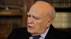 Πέθανε ο Κάρολος Παπούλιας