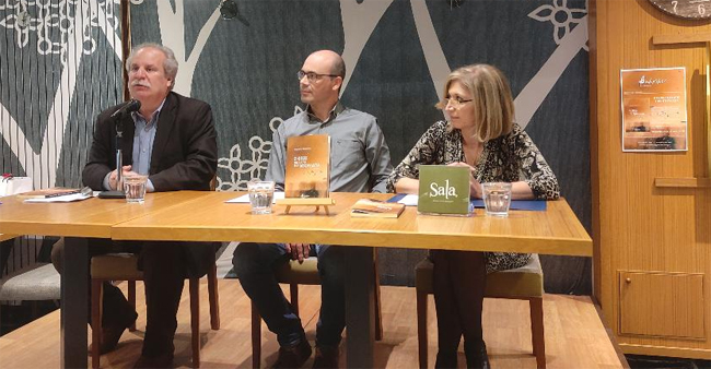 Παρουσιάστηκε με επιτυχία το βιβλίο του Ημαθιώτη συγγραφέα Γρηγόρη Φεϊζατίδη «Ο Θεός πίσω από την ντουλάπα» στη Βέροια