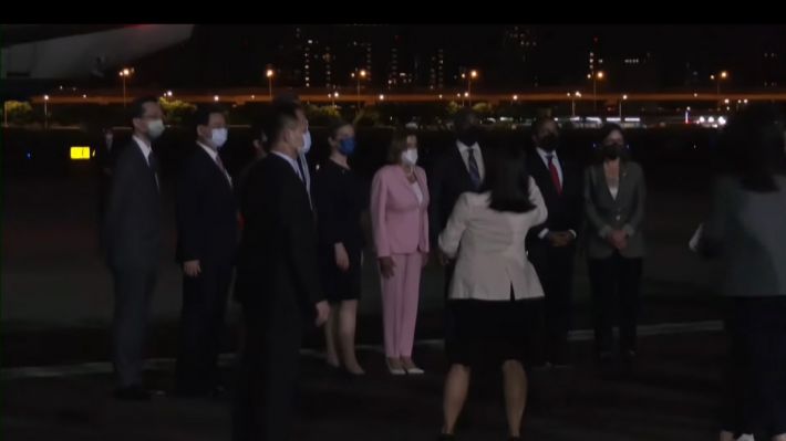 Στην Ταϊβάν έφτασε η Πελόζι ρίχνοντας «λάδι στη φωτιά»