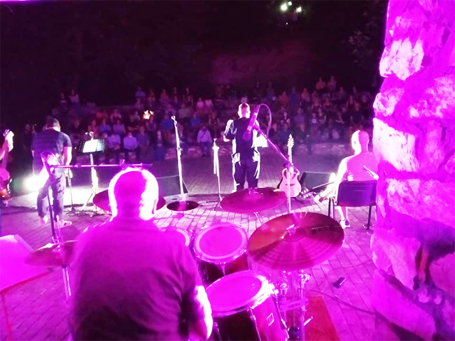 Ο αγώνας συνεχίζεται και με συναυλία!