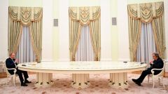 Υποστηρικτής του ΟΗΕ δήλωσε ο Πούτιν στη συνάντηση με τον Γκουτέρες