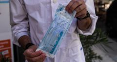 Και στις ηλικίες 12 με 17 δωρεάν self test για τον Ιούλιο