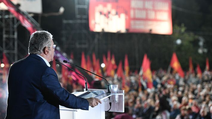 ΔΗΜΗΤΡΗΣ ΚΟΥΤΣΟΥΜΠΑΣ: Συμπόρευση με το ΚΚΕ για να φέρουμε τα πάνω κάτω, για το μεγάλο, το ωραίο, το συγκλονιστικό, το Σοσιαλισμό!