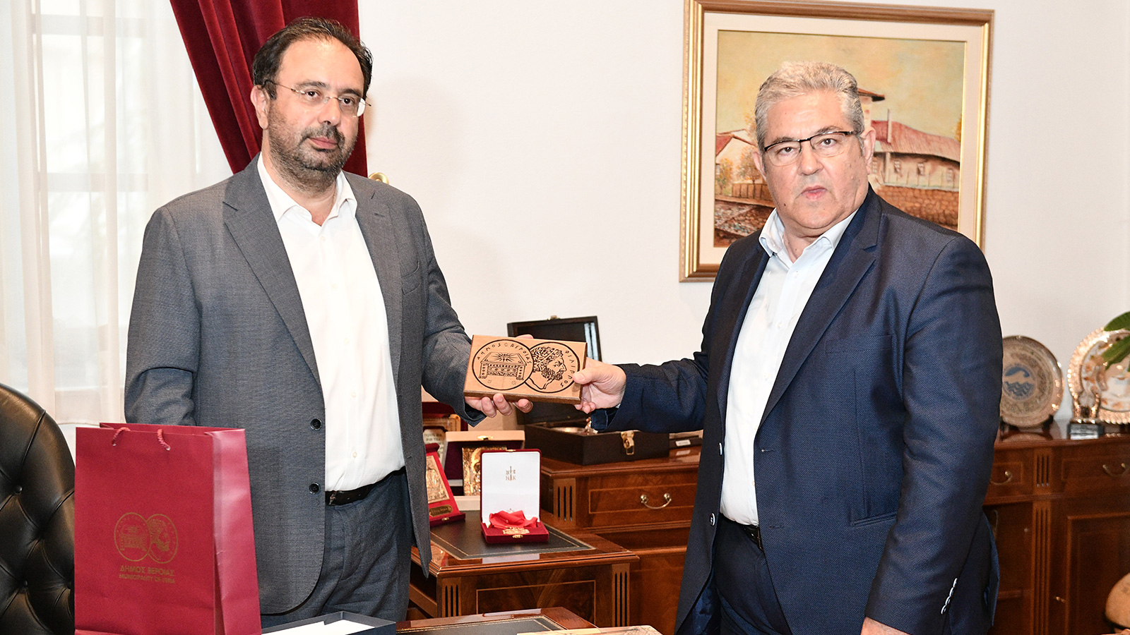 ΒΕΡΟΙΑ: Συνάντηση του Δ. Κουτσούμπα με τον δήμαρχο της πόλης
