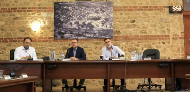 Τους ενοχλούν οι αφίσες;